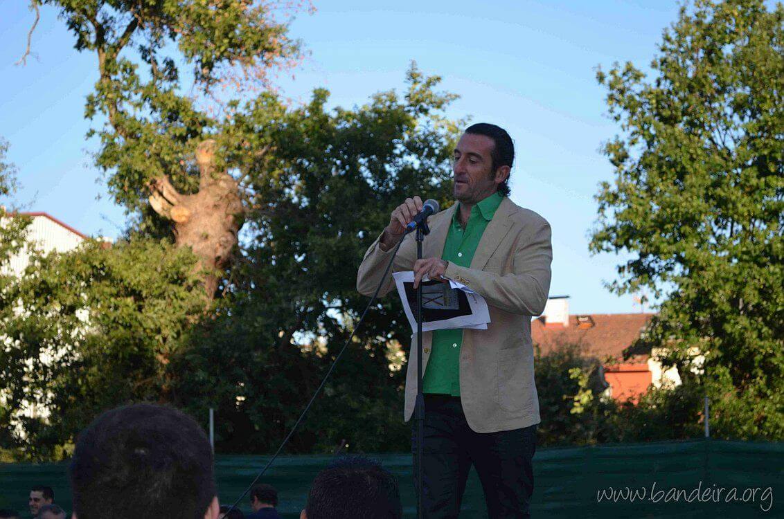 Luis Zahera dando o pregón